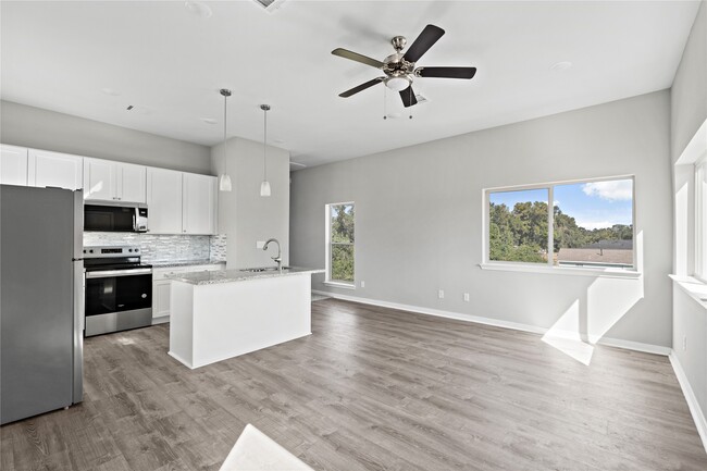 Building Photo - 8204 Tower St