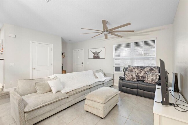 Building Photo - 635 Belgrove St