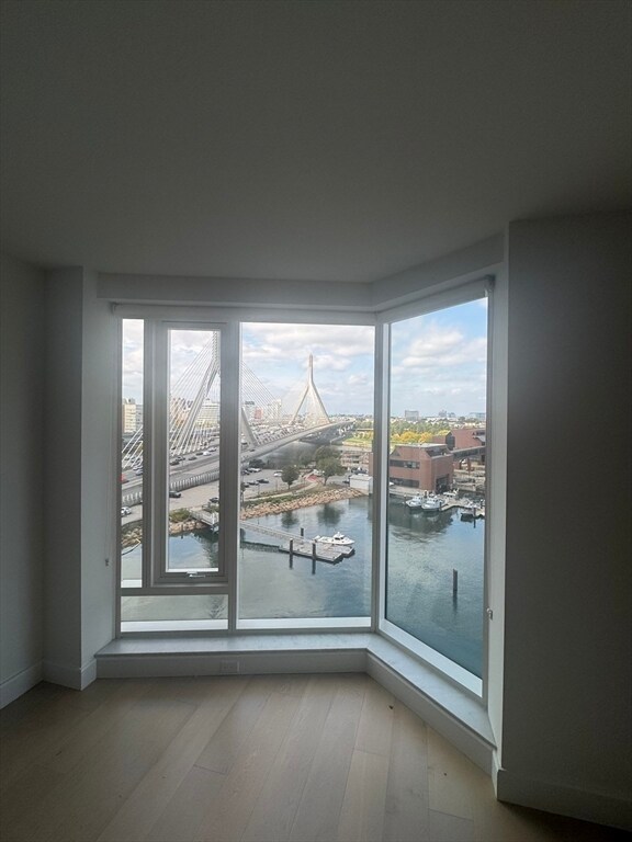 Primary Photo - 100 Lovejoy Wharf