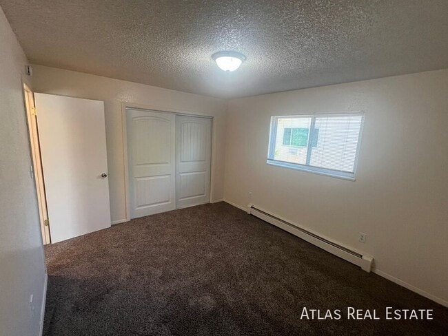 Building Photo - 405 St Vrain Pl