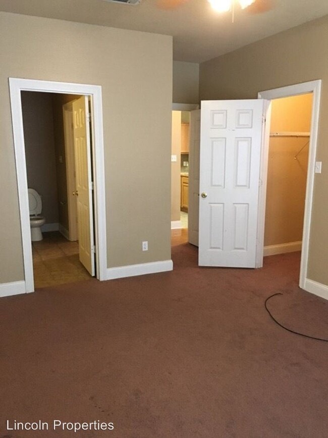 Building Photo - 209-307 Penny Ln