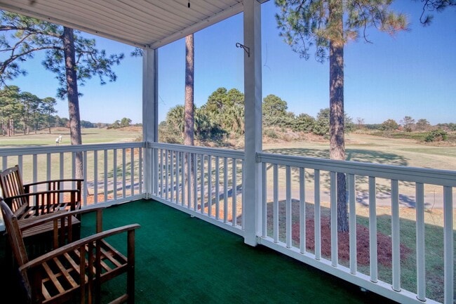 Building Photo - 3-Bedroom, 2Bath Condo end unit