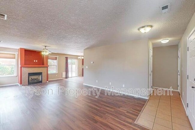 Building Photo - 10228 Nacimiento St NW