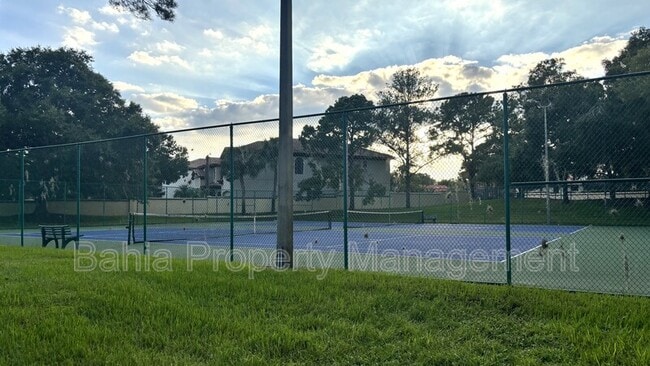 Building Photo - 8215 Saragoza Ct