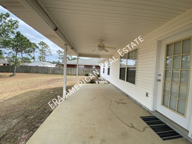 Building Photo - ***MOVE IN SPECIAL- First Full Month Rent ...