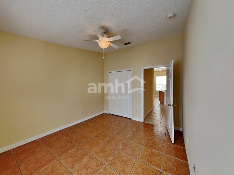 Building Photo - 1042 Raining Meadows Ln