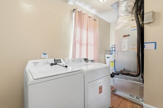 Building Photo - 2222 Bacon Park Dr