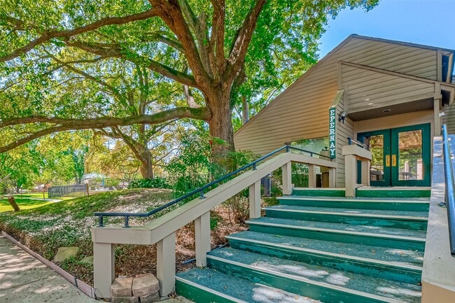 Building Photo - 1344 Chardonnay Dr