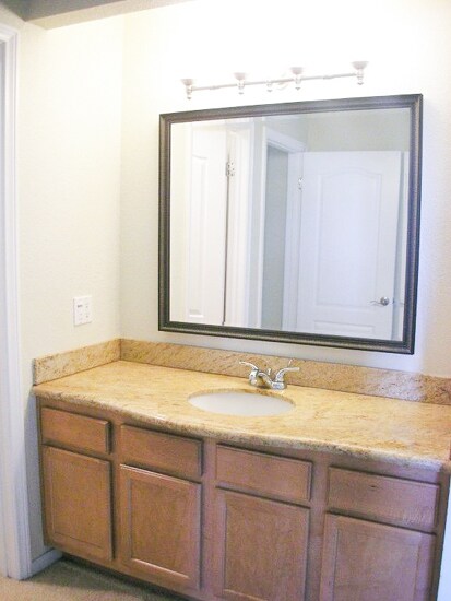 Building Photo - 615 Fredricks Ave