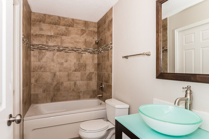 Building Photo - 7730 Allspice Cir W