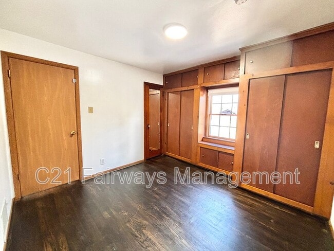 Building Photo - 616 Sandy Hill Rd