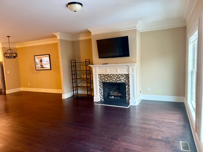 Building Photo - 2667 Willow Fld Xing