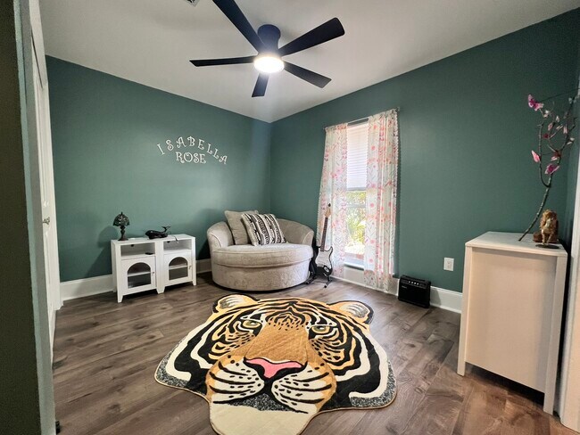 Building Photo - 25868 Walker South Rd