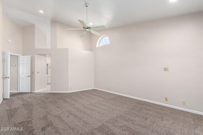 Building Photo - 12349 N 71st Dr