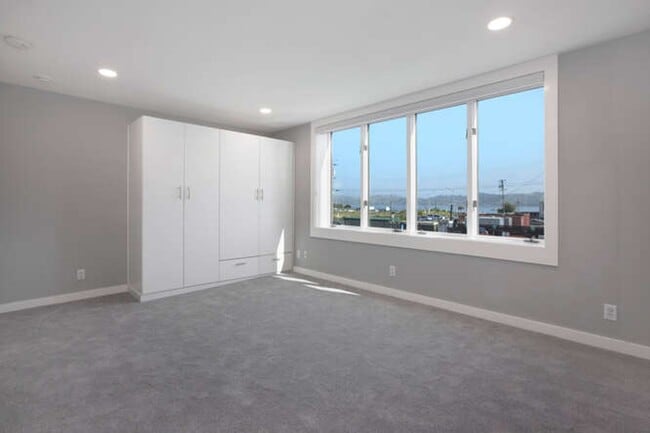 Building Photo - Charming & Bright 1 bedroom Unit in Sausal...