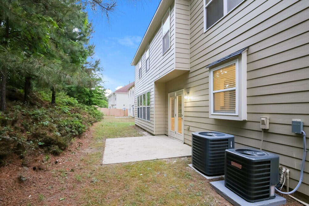 Building Photo - 600 Simonton Crest Dr SE