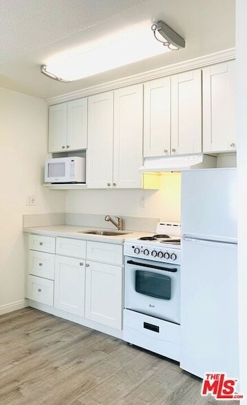 Building Photo - 1833 Normandie Ave