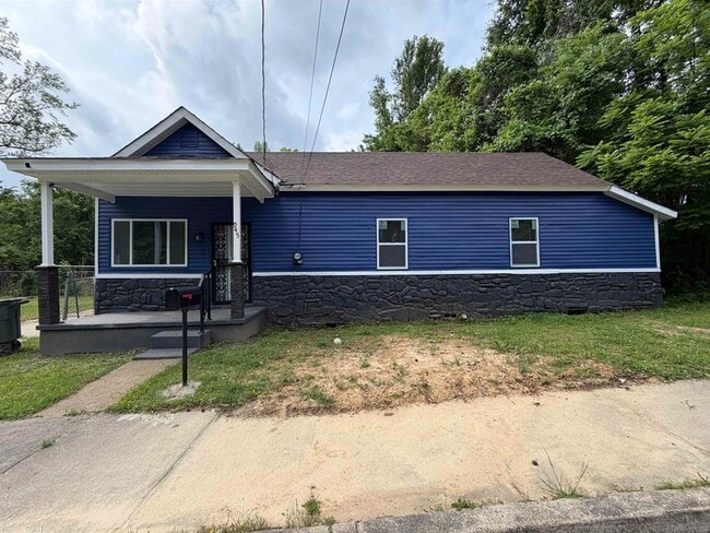 Building Photo - 945 Nora Rd