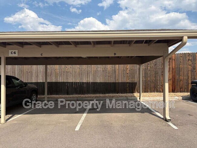 Building Photo - 7440 S Blackhawk St