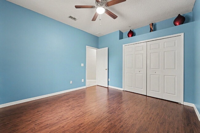 Building Photo - 2056 Clapper Tr