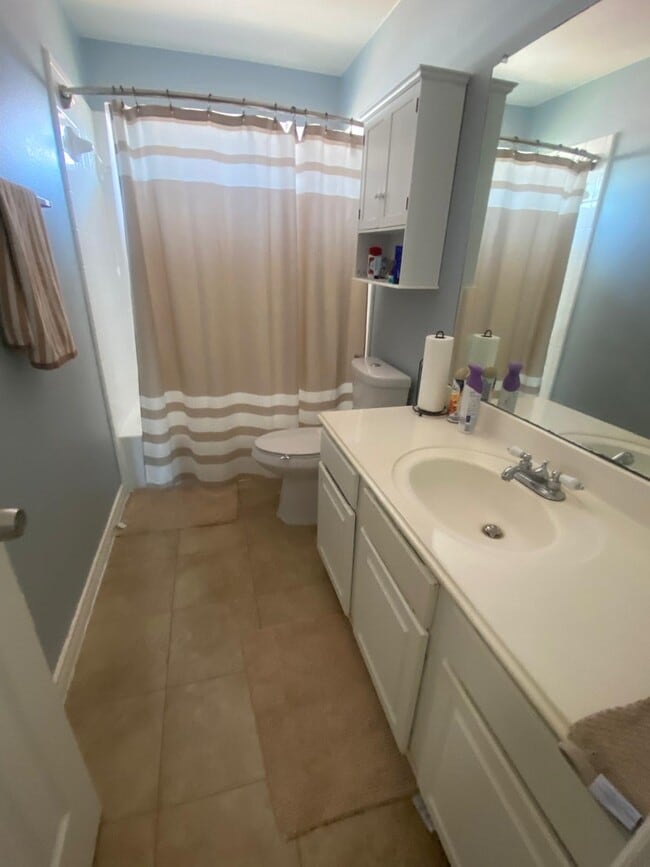 Building Photo - 2502 Younger Ct