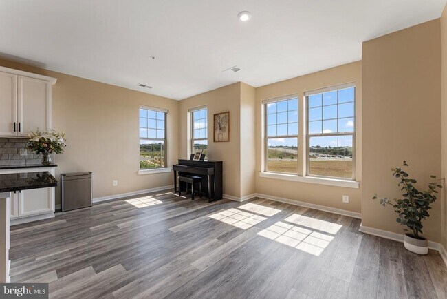 Building Photo - 304 Petite Sirah Terrace SE