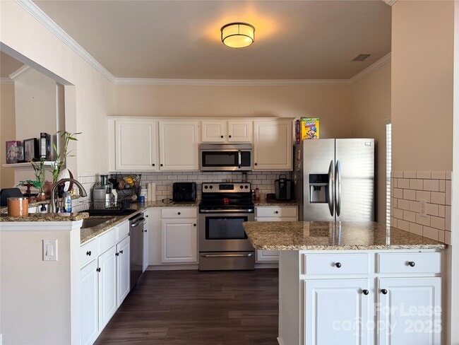 Building Photo - 6836 Rothchild Dr
