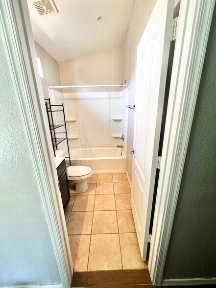 Building Photo - 356 N 169th Ave