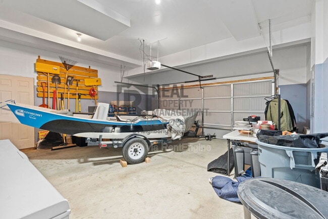 Building Photo - 7235 Andover St