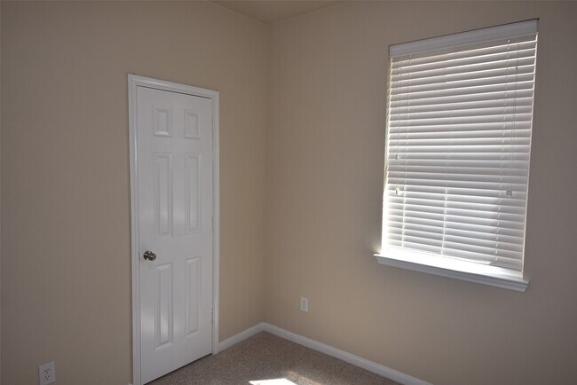 Building Photo - 25823 Sundrop Meadows Ln