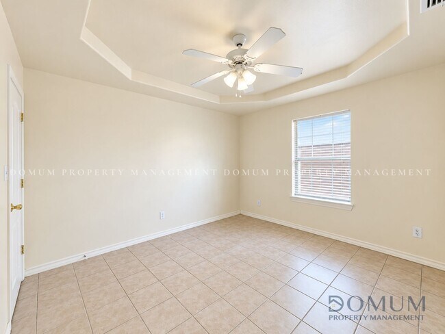 Building Photo - 2102 Bahamas Dr