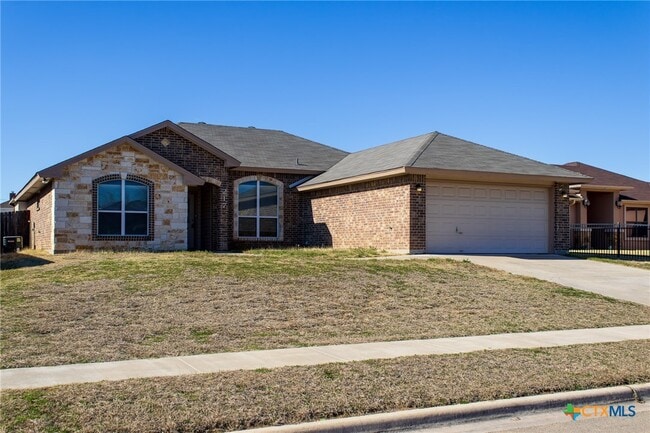 Building Photo - 217 Pointer St