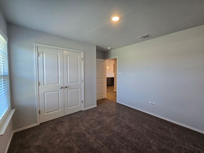 Building Photo - 1241 LEXINGTON Dr