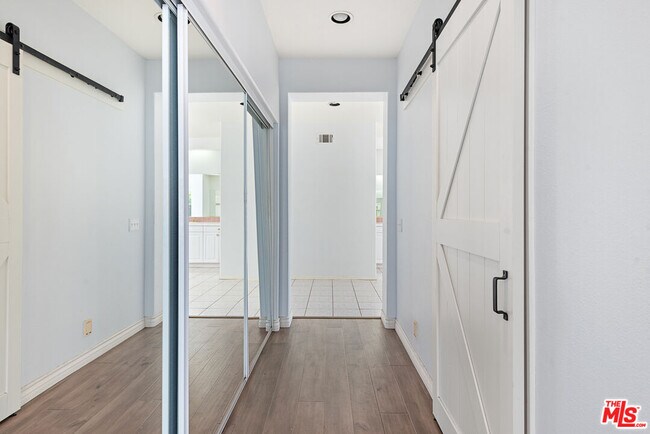 Building Photo - 24310 Belford Ct