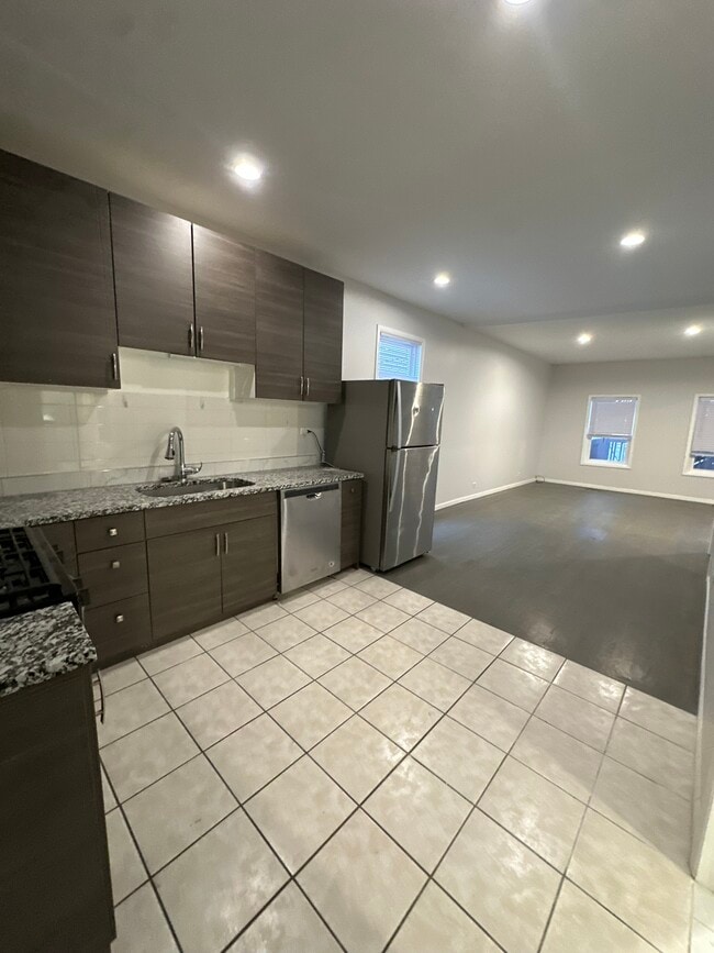 Building Photo - Erie