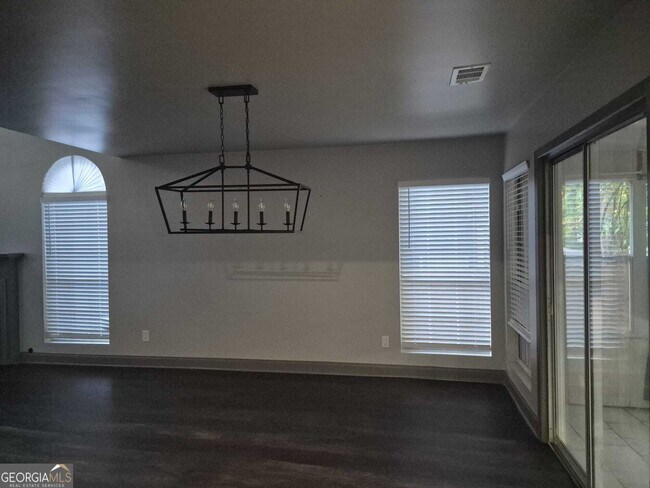 Building Photo - 1020 Hampton Hill Ct