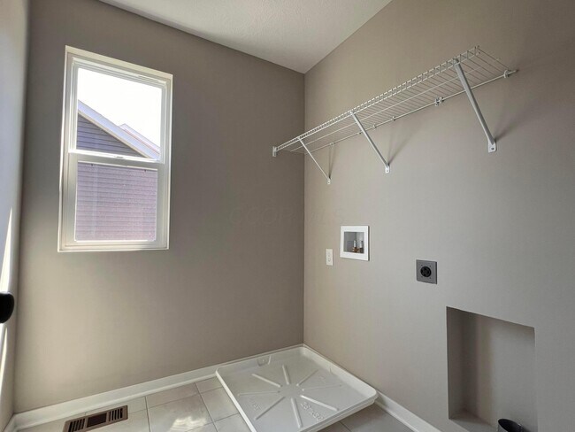 Building Photo - 6213 Boone Dr
