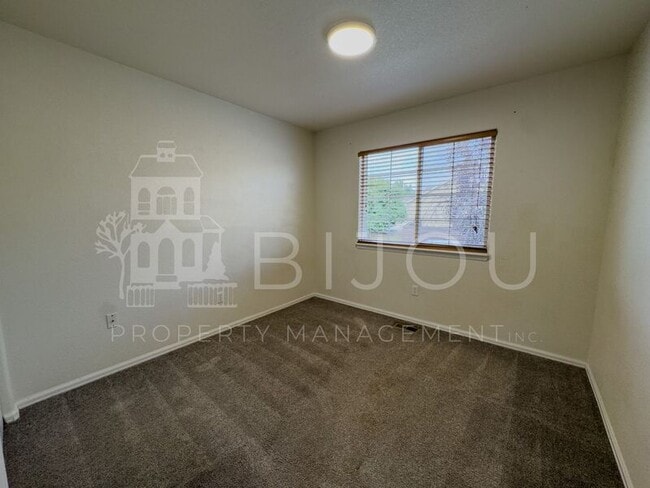 Building Photo - 9429 Riverton Path