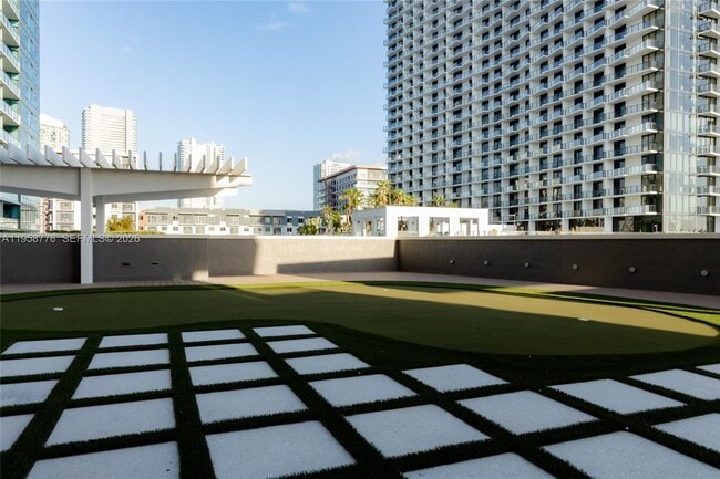 Building Photo - 3250 NE 1st Ave