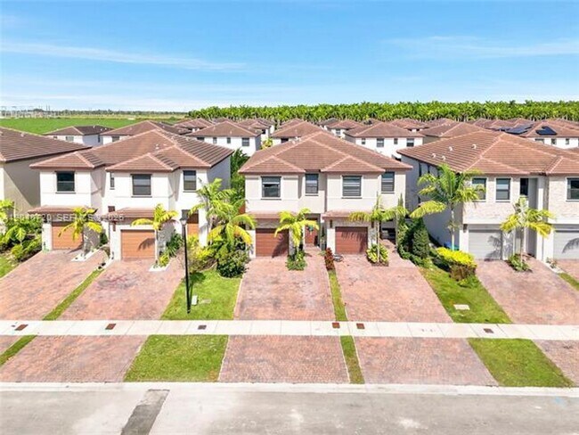 Building Photo - 25540 SW 108th Ave