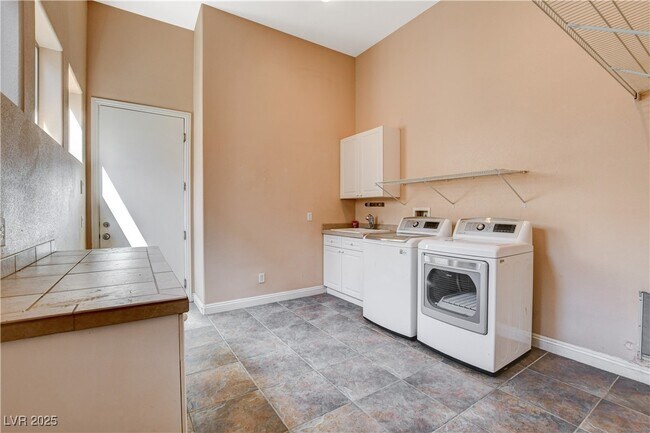 Building Photo - 4641 Velvet Crest Ln