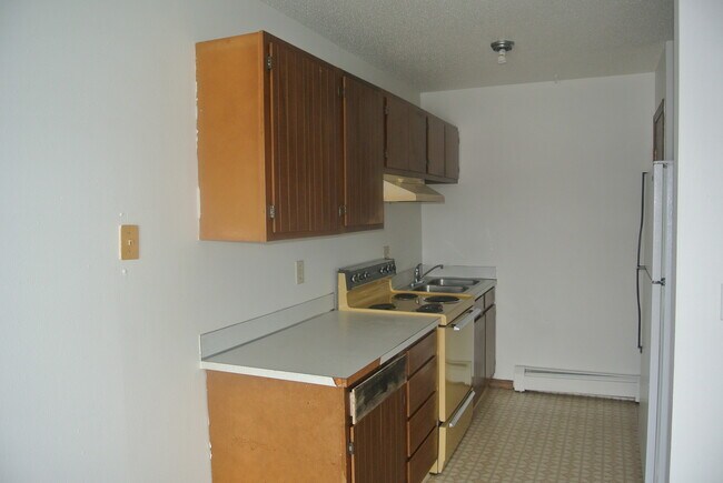 Building Photo - 1400 13th St NW