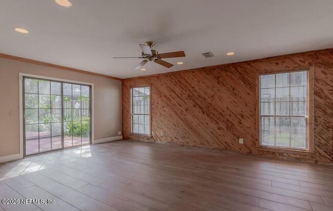 Building Photo - 4944 Mariners Point Dr