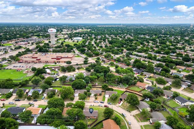 Building Photo - 122 W Way Dr