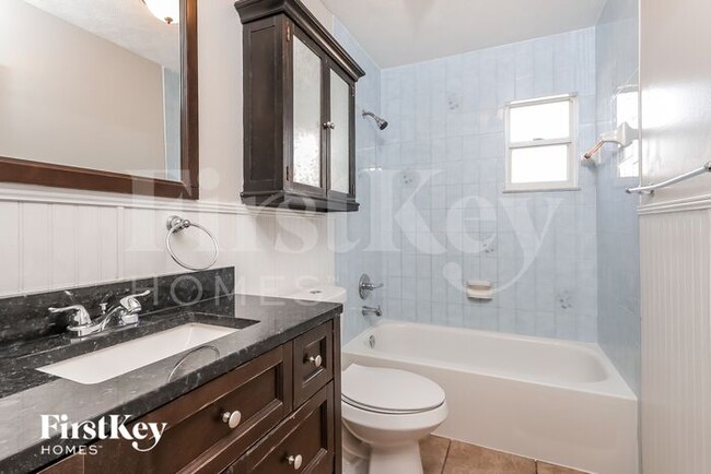 Building Photo - 1158 Southwest Hunnicut Avenue