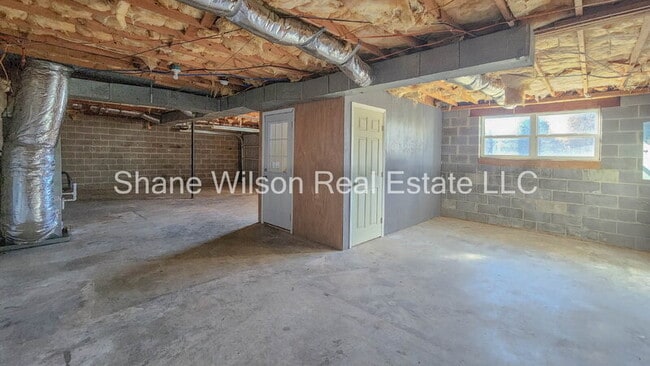 Building Photo - 66 Dean Rd