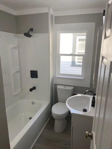 Building Photo - 2730 Grace St