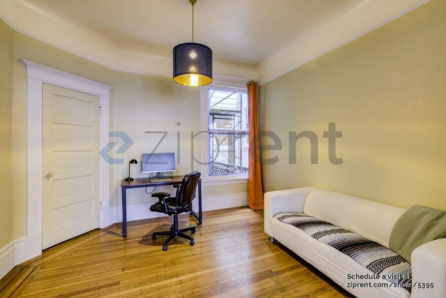 Building Photo - 643 Cole St