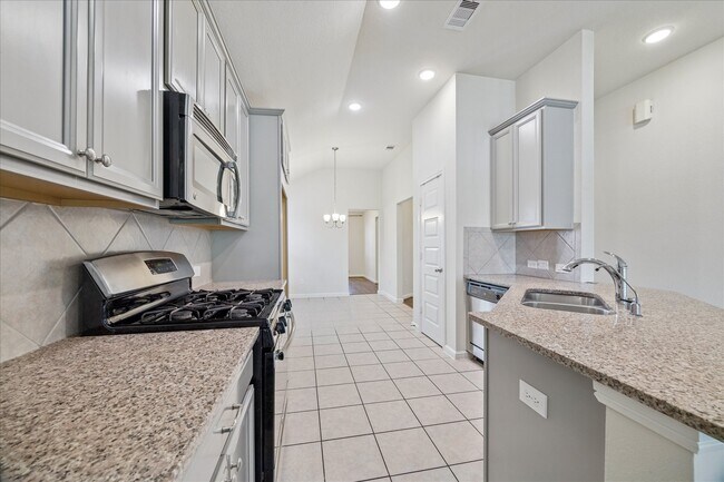 Building Photo - 18203 Alora Springs Trace