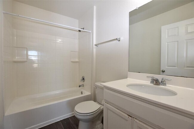 Building Photo - 700 Bayberry Cir